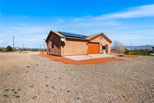 7880 W Shipp Dr, Golden Valley, AZ 86413 - Photo 7