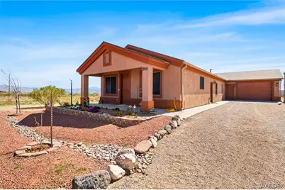 7880 W Shipp Drive, Golden Valley, AZ 86413 - Photo 1