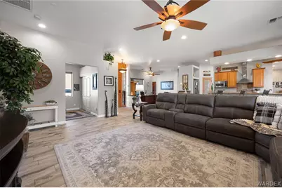 1748 Havasupai Drive, Bullhead City, AZ 86442 - Photo 11
