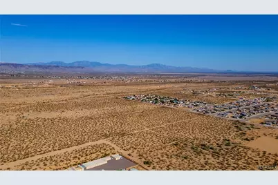 6671 W Brook Drive, Golden Valley, AZ 86413 - Photo 19