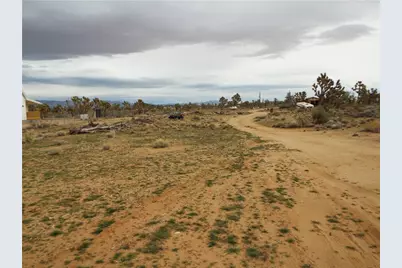 18821 N Red Lake Drive, Dolan Springs, AZ 86441 - Photo 13