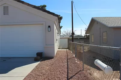 2300 Phoenix Avenue, Kingman, AZ 86401 - Photo 3