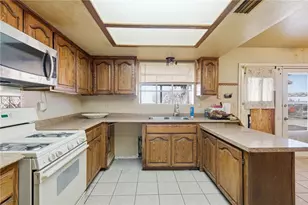 4764 Steinke Dr, Kingman, AZ 86409 - Photo 9