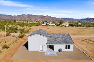 3799 N Araby Rd, Golden Valley, AZ 86413 - Photo 29