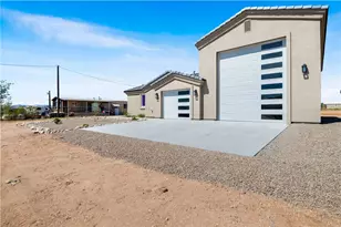 4715 W Burro Dr, Golden Valley, AZ 86413 - Photo 21