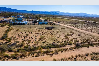 000 W Supai Drive, Golden Valley, AZ 86413 - Photo 13