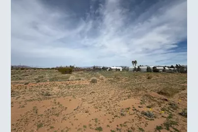 000 W Supai Drive, Golden Valley, AZ 86413 - Photo 3