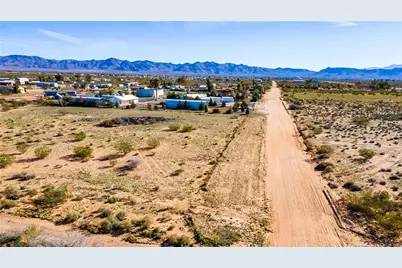 000 W Supai Drive, Golden Valley, AZ 86413 - Photo 15