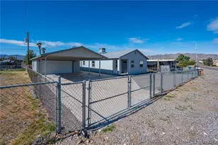 2063 Catalina Dr, Bullhead City, AZ 86442 - Photo 7