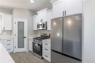 1924 Surf and Sand Dr, Bullhead City, AZ 86442 - Photo 17