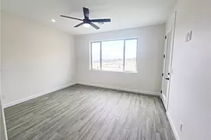 2875 Sinyala Canyon Dr, Bullhead City, AZ 86429 - Photo 9