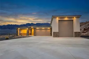 2875 Sinyala Canyon Dr, Bullhead City, AZ 86429 - Photo 1