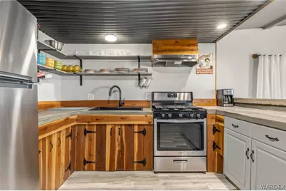 318 Riverwood Lane, Bullhead City, AZ 86442 - Photo 17