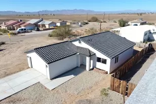 9758 S Kingman Dr, Mohave Valley, AZ 86440 - Photo 3