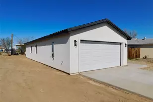 9758 S Kingman Dr, Mohave Valley, AZ 86440 - Photo 5