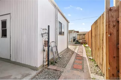 1930 Talc Road, Bullhead City, AZ 86442 - Photo 15