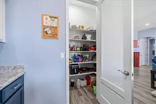 2998 Paddlewheel Cv, Bullhead City, AZ 86429 - Photo 17