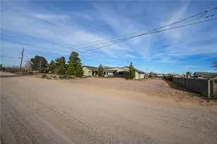 3894 N Evans St, Kingman, AZ 86409 - Photo 3