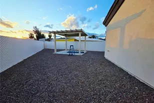 1379 Winkler Ln, Bullhead City, AZ 86442 - Photo 23