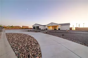 2393 Iroquois Dr, Kingman, AZ 86401 - Photo 15