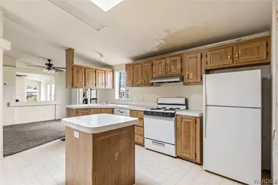 2389 Castle Rock Circle, Bullhead City, AZ 86442 - Photo 11