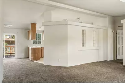 2389 Castle Rock Circle, Bullhead City, AZ 86442 - Photo 7