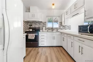 1098 Copper Dr, Bullhead City, AZ 86442 - Photo 13