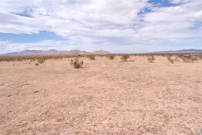 11256 N Florence Road, Dolan Springs, AZ 86441 - Photo 19
