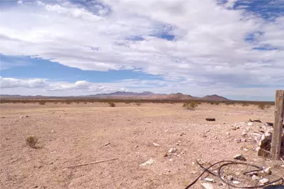 11256 N Florence Road, Dolan Springs, AZ 86441 - Photo 7