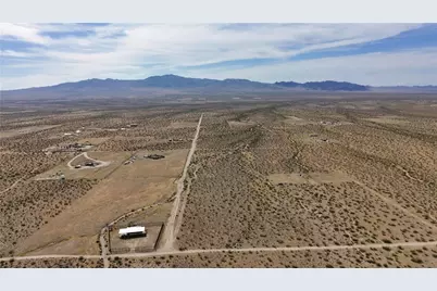 060 Amana Road, Dolan Springs, AZ 86441 - Photo 21