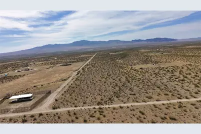 060 Amana Road, Dolan Springs, AZ 86441 - Photo 15