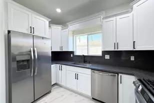 2111 Bermuda Dr, Bullhead City, AZ 86442 - Photo 9