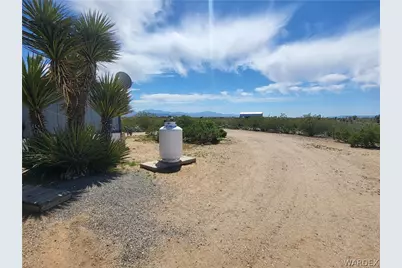 5397 N Cordes Road, Golden Valley, AZ 86413 - Photo 27