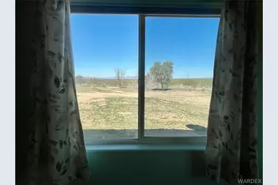 21477 S Sundance Kid Road, Yucca, AZ 86438 - Photo 33
