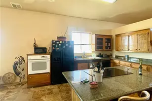 21477 S Sundance Kid Rd, Yucca, AZ 86438 - Photo 17