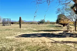 21477 S Sundance Kid Rd, Yucca, AZ 86438 - Photo 61