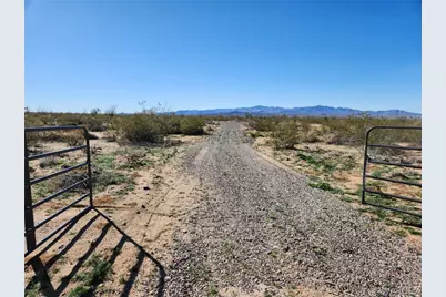 207-24-052A W Cielo Road, Yucca, AZ 86438 - Photo 3