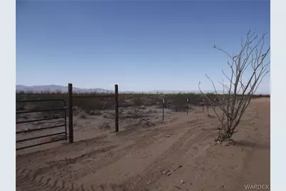 207-24-052A W Cielo Road, Yucca, AZ 86438 - Photo 11