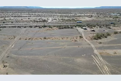 3205 E Mockingbird Street, Quartzsite, AZ 85346 - Photo 17