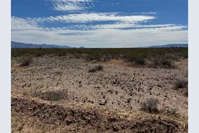 8005A Aquarius Dr #810, Golden Valley, AZ 86413 - Photo 9