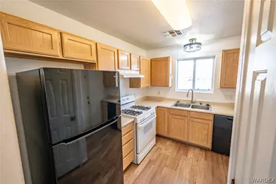 2263 Kingman Avenue, Kingman, AZ 86401 - Photo 9
