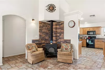 2205 E Cactus Wren Road, Kingman, AZ 86409 - Photo 9