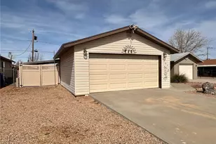 2305 E Carver Ave, Kingman, AZ 86409 - Photo 3