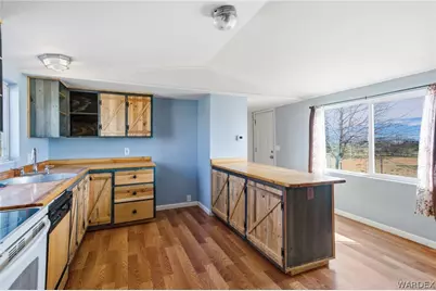 6153 W Collins Drive, Golden Valley, AZ 86413 - Photo 15