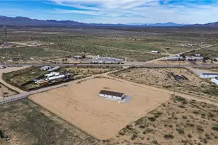 8996 W Palo Verde Rd, Dolan Springs, AZ 86441 - Photo 37