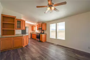 8996 W Palo Verde Rd, Dolan Springs, AZ 86441 - Photo 27