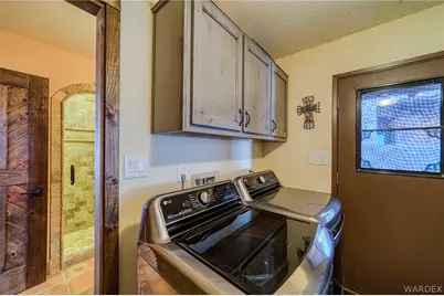 2933 Camino Del Rio, Bullhead City, AZ 86442 - Photo 33
