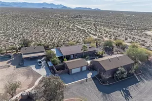 14158 S Calabasas Rd, Yucca, AZ 86438 - Photo 7