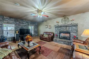14158 S Calabasas Rd, Yucca, AZ 86438 - Photo 39
