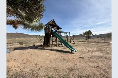 18852 N Telegraph Drive, Dolan Springs, AZ 86441 - Photo 5